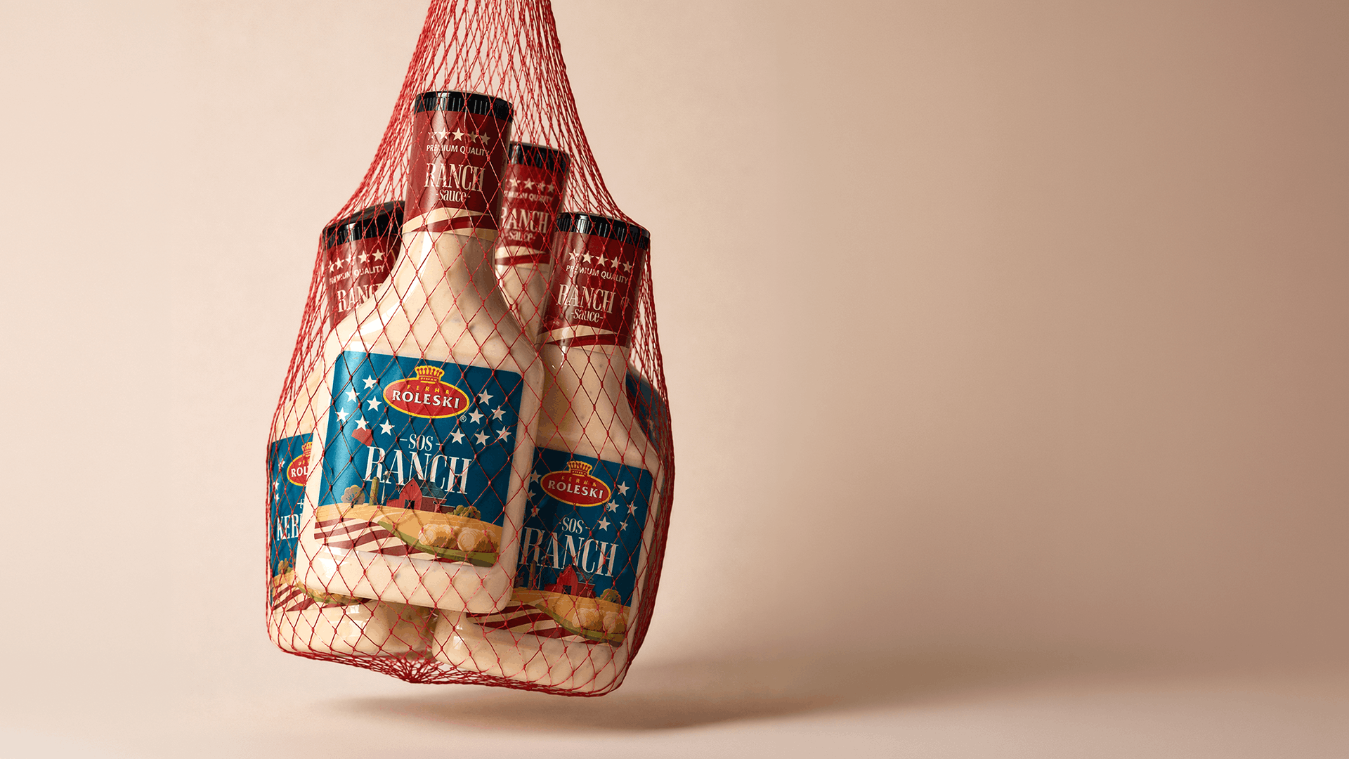 Projekt opakowania sosu Ranch, flaga amerykańska, sos jasny, tło granatowe z gwiazdami, ranch, stodoła i pola | packaging design FYNK